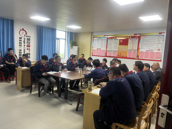 王伍升到建材研究室、建材公司調研