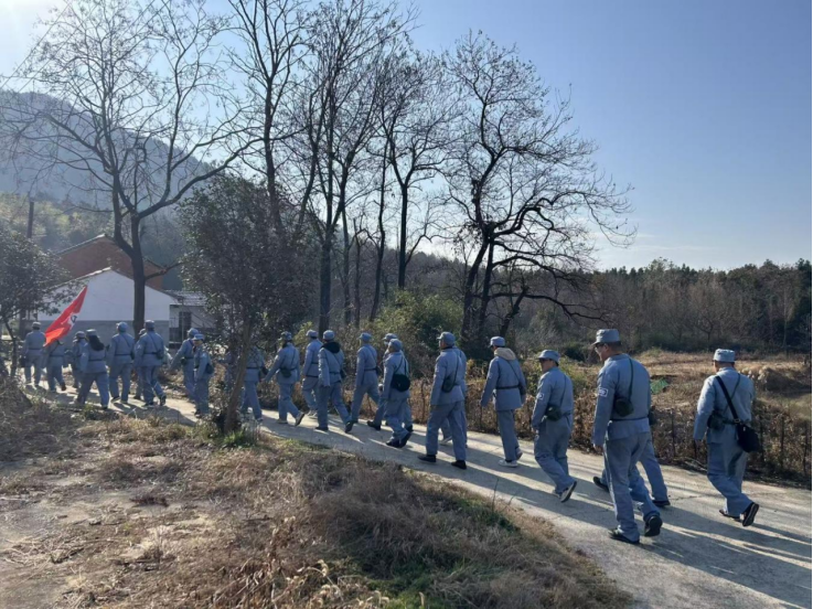 黨群黨支部等聯(lián)合開展主題黨日活動(dòng) 黨群黨支部等聯(lián)合開展主題黨日活動(dòng)